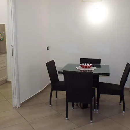 And Lägenhet